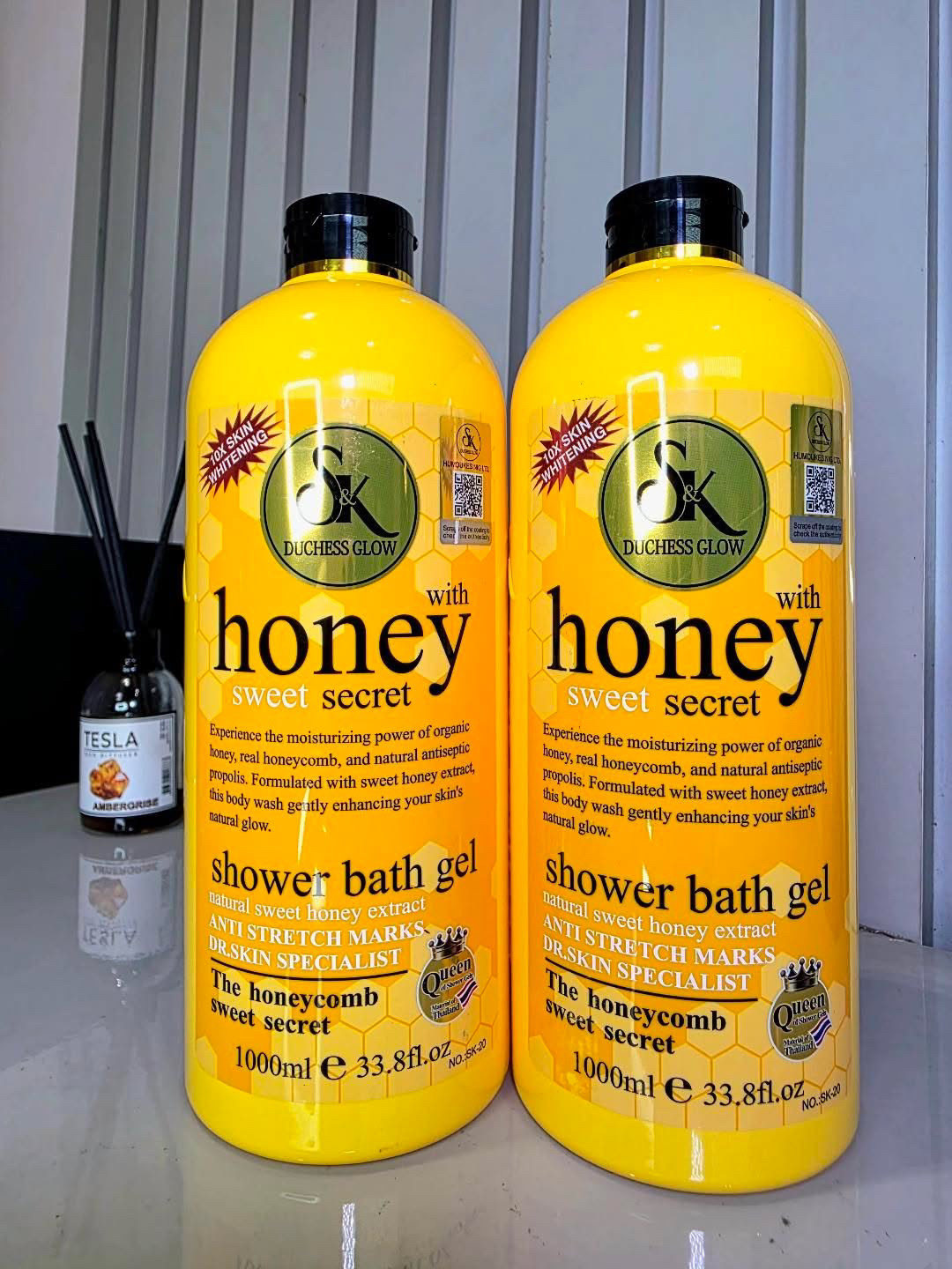 SK with Honey Sweet Secret Shower bath gel